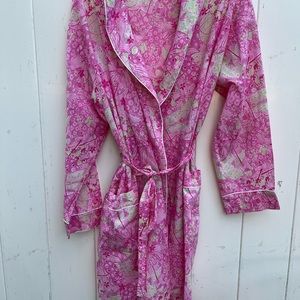 Lilly Pulitzer pink robe white label